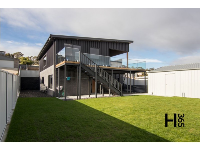 9 Tatiana Close, Devonport TAS 7310