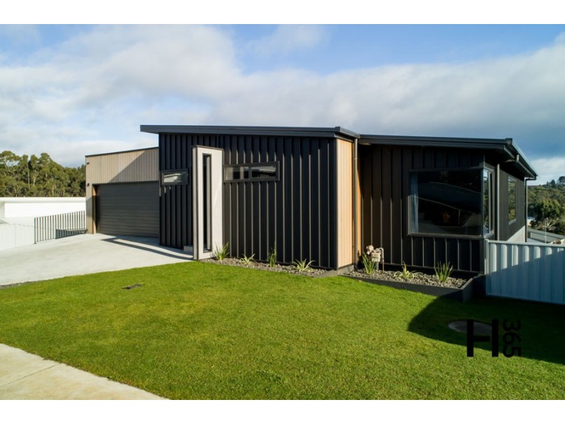 9 Tatiana Close, Devonport TAS 7310