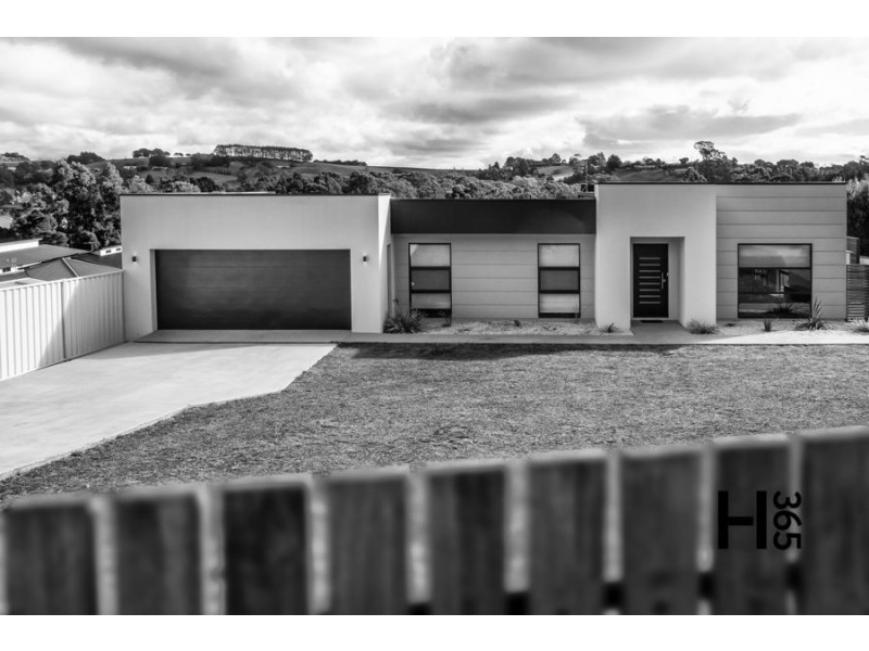 5 Tatiana Close, Devonport TAS 7310