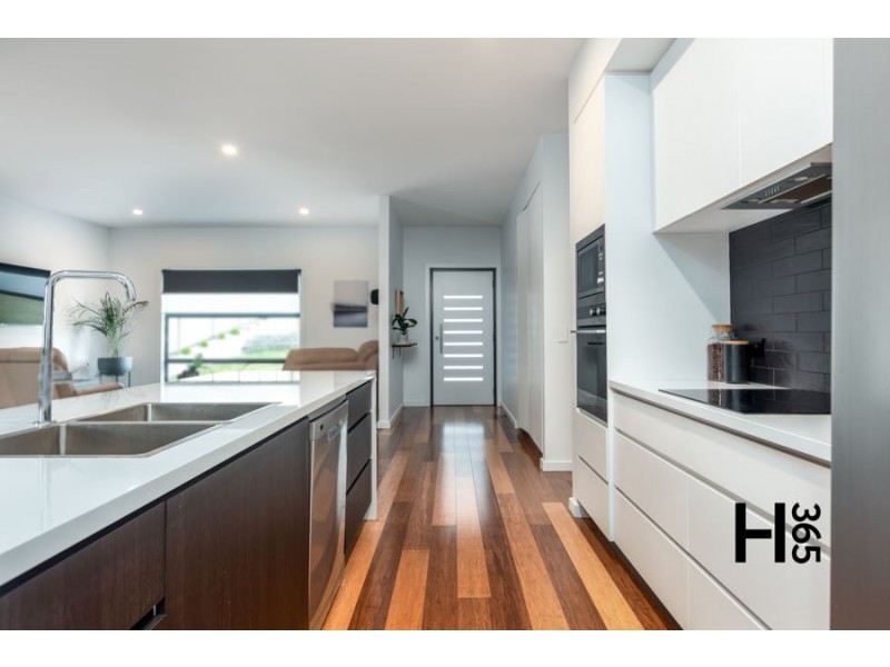 5 Tatiana Close, Devonport TAS 7310