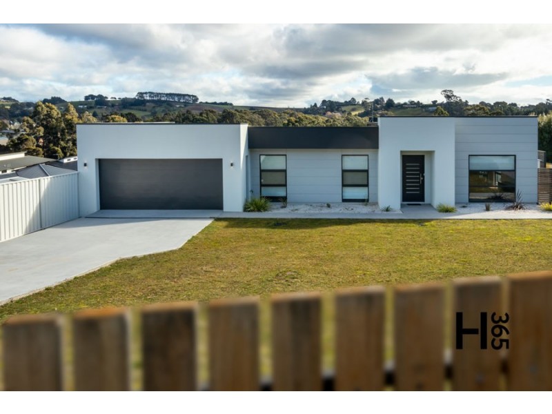 5 Tatiana Close, Devonport TAS 7310