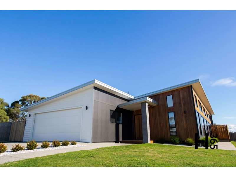 2 Summer Place, Turners Beach TAS 7315