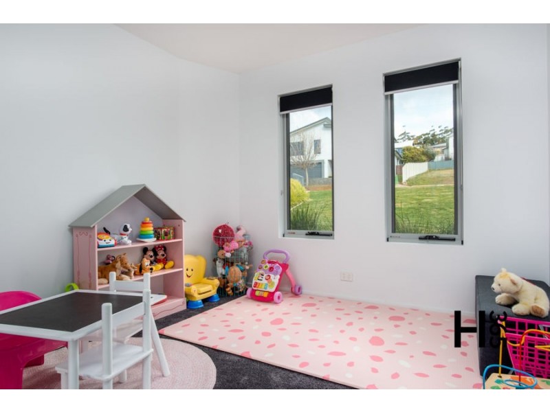 12 McCall Terrace, Stony Rise TAS 7310