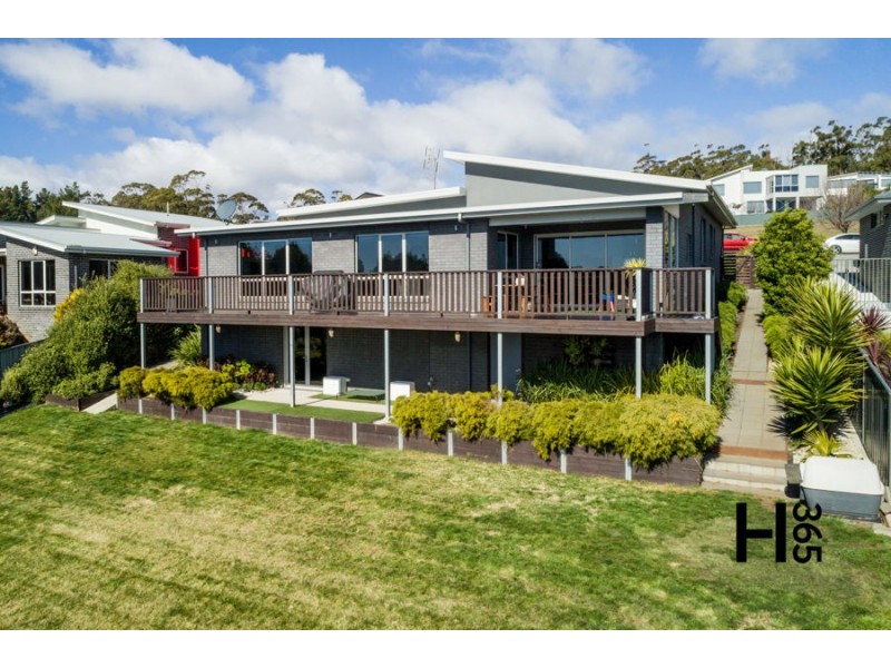 12 McCall Terrace, Stony Rise TAS 7310