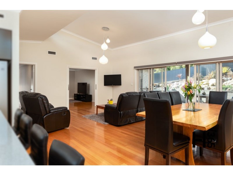 8 Valkyrie Close, Devonport TAS 7310