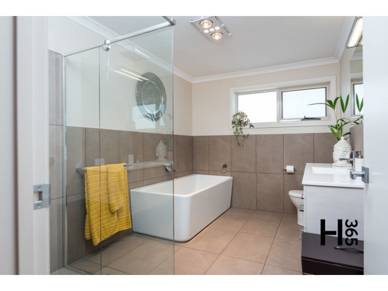 8 Valkyrie Close, Devonport TAS 7310