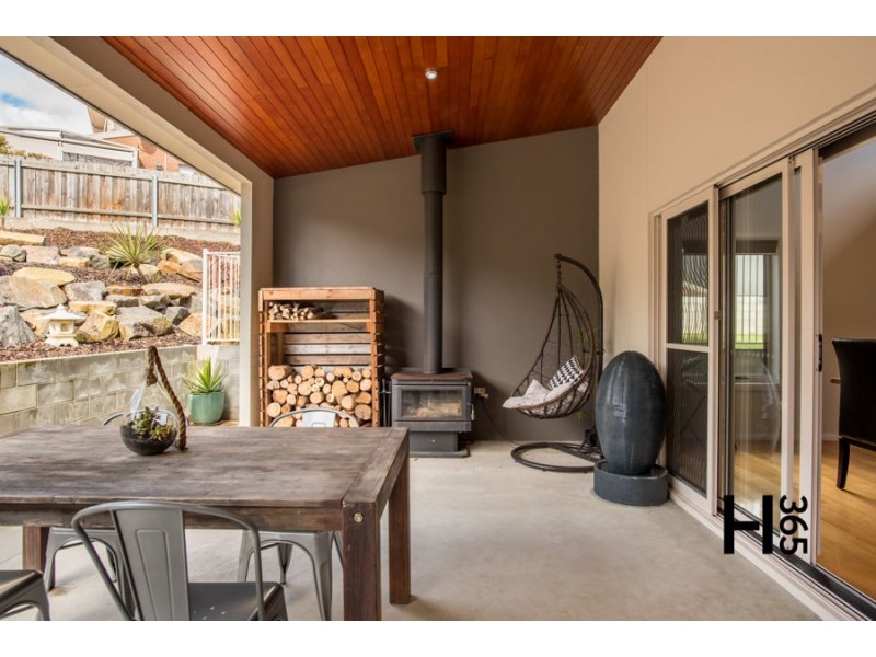 8 Valkyrie Close, Devonport TAS 7310