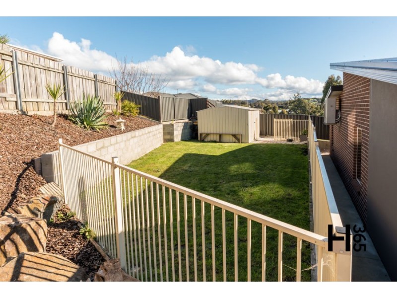 8 Valkyrie Close, Devonport TAS 7310