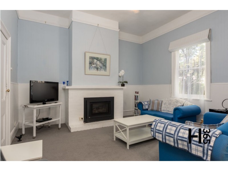 27 Victoria Parade, Devonport TAS 7310