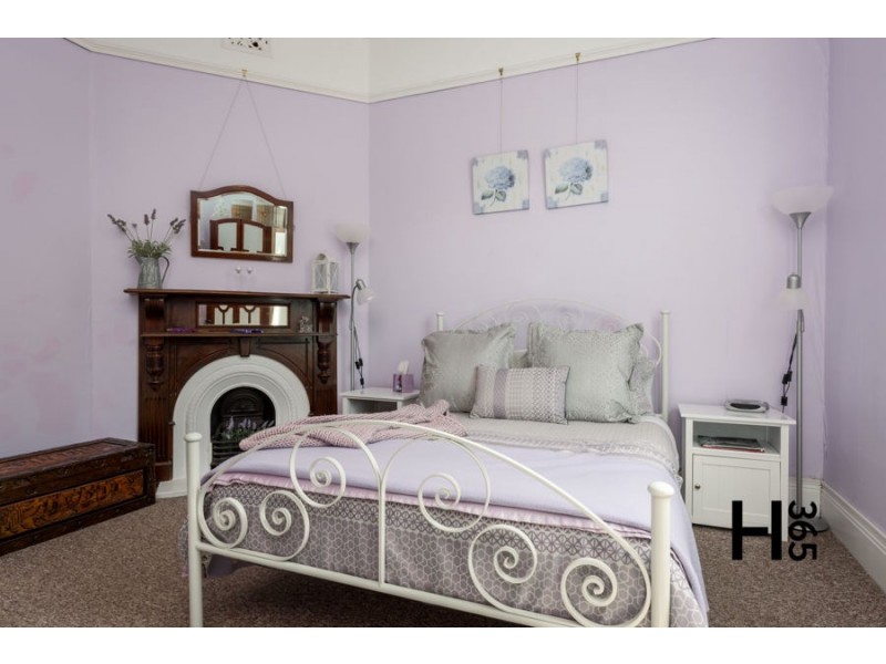 27 Victoria Parade, Devonport TAS 7310