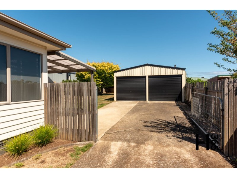 4 Churchill Avenue, Devonport TAS 7310