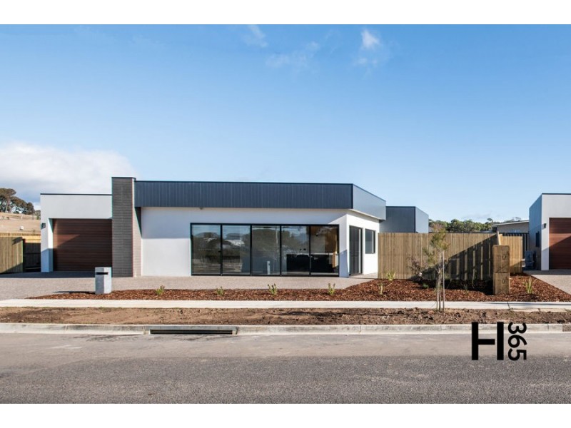 1/60 Joyce Street, Hawley Beach TAS 7307