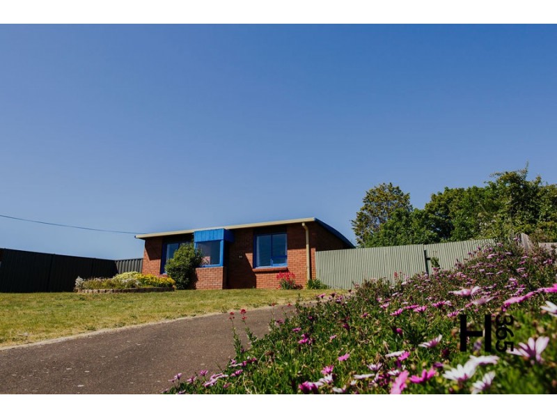 99 Middle Road, Miandetta TAS 7310