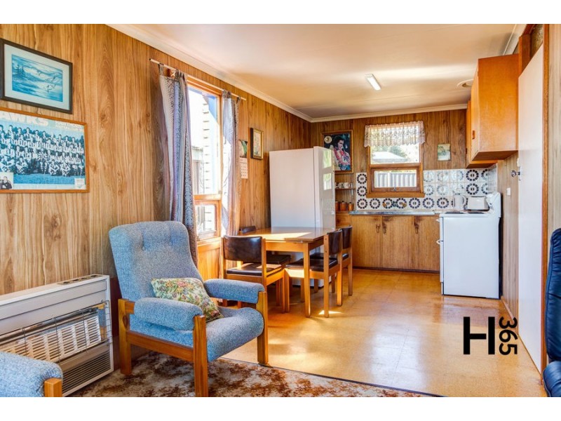 99 Middle Road, Miandetta TAS 7310