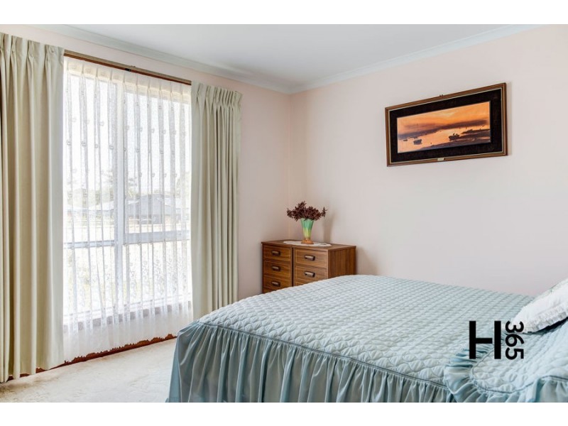 8 Somme Street, Miandetta TAS 7310