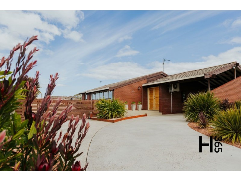 8 Fordham Drive, Devonport TAS 7310