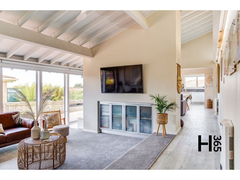 8 Fordham Drive, Devonport TAS 7310