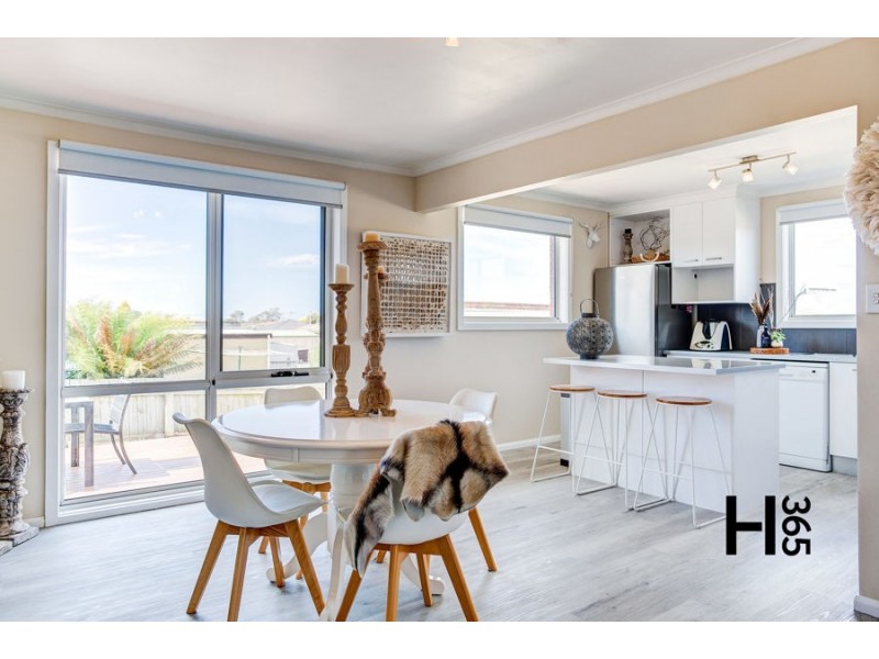 8 Fordham Drive, Devonport TAS 7310