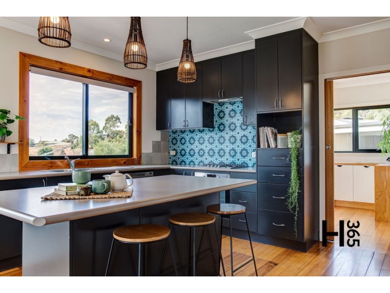 71 Lawrence Drive, Devonport TAS 7310