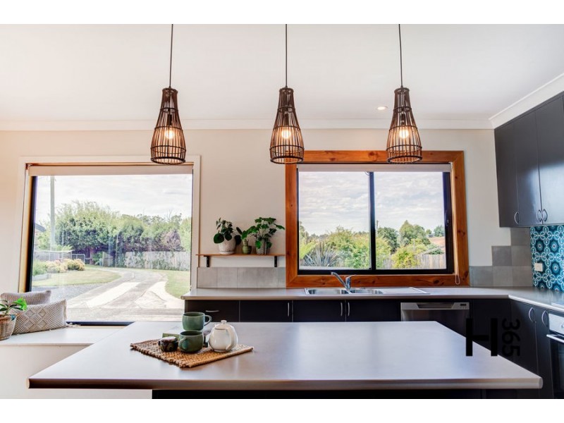 71 Lawrence Drive, Devonport TAS 7310