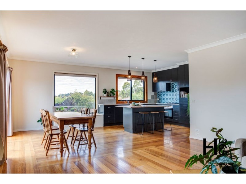 71 Lawrence Drive, Devonport TAS 7310