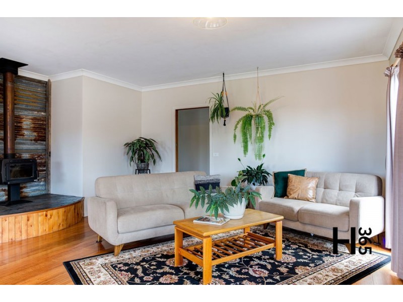 71 Lawrence Drive, Devonport TAS 7310