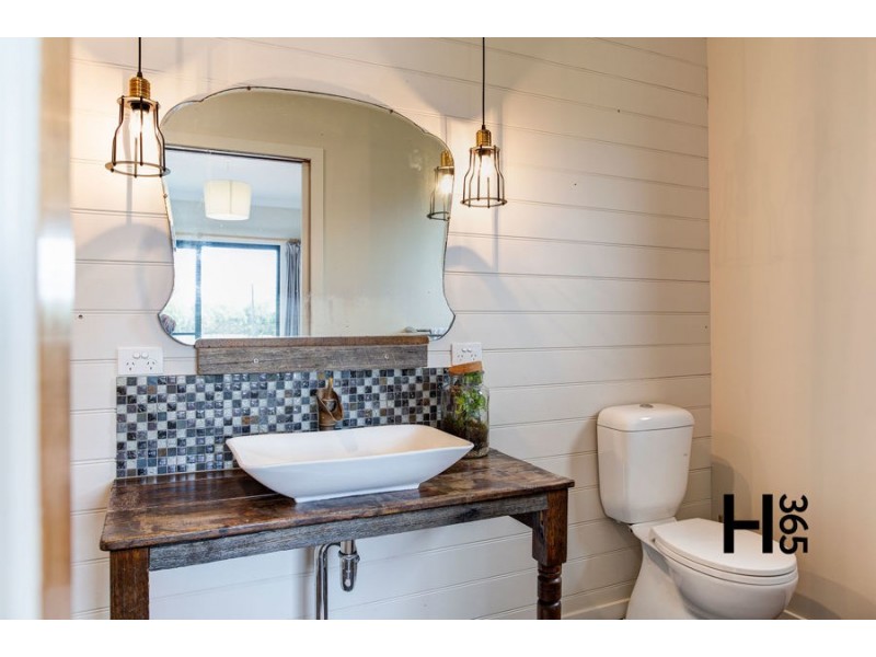 71 Lawrence Drive, Devonport TAS 7310