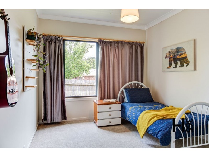 71 Lawrence Drive, Devonport TAS 7310