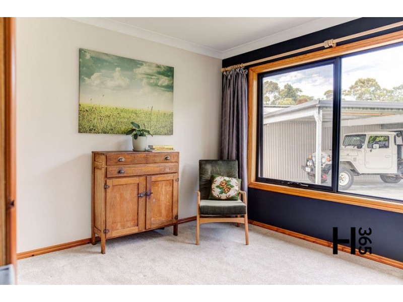 71 Lawrence Drive, Devonport TAS 7310