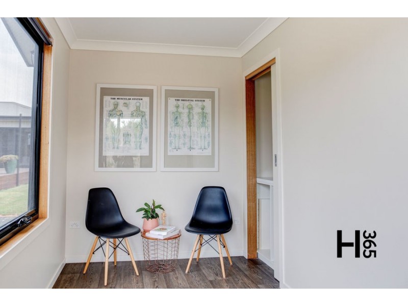 71 Lawrence Drive, Devonport TAS 7310