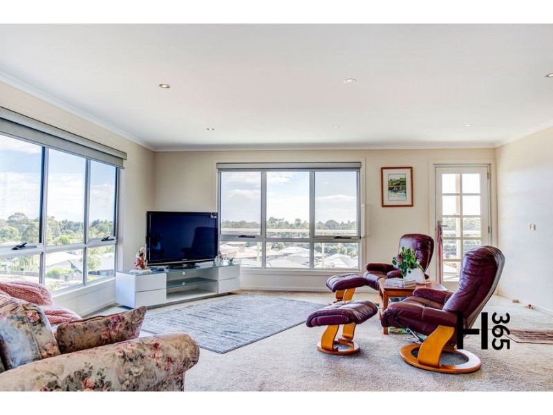 23 McCall Terrace, Stony Rise TAS 7310