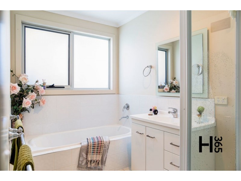 23 McCall Terrace, Stony Rise TAS 7310