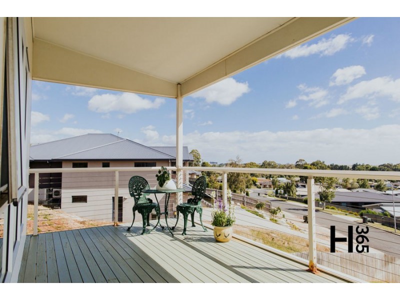 23 McCall Terrace, Stony Rise TAS 7310