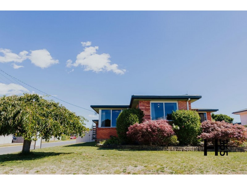 1 Niela Crescent, Miandetta TAS 7310