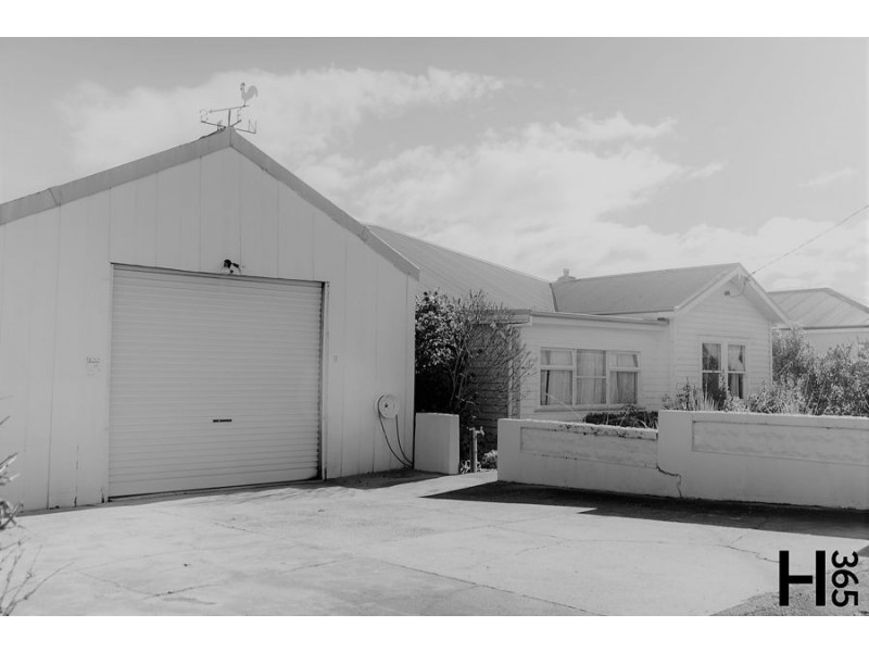 12 Hillcrest Road, Devonport TAS 7310