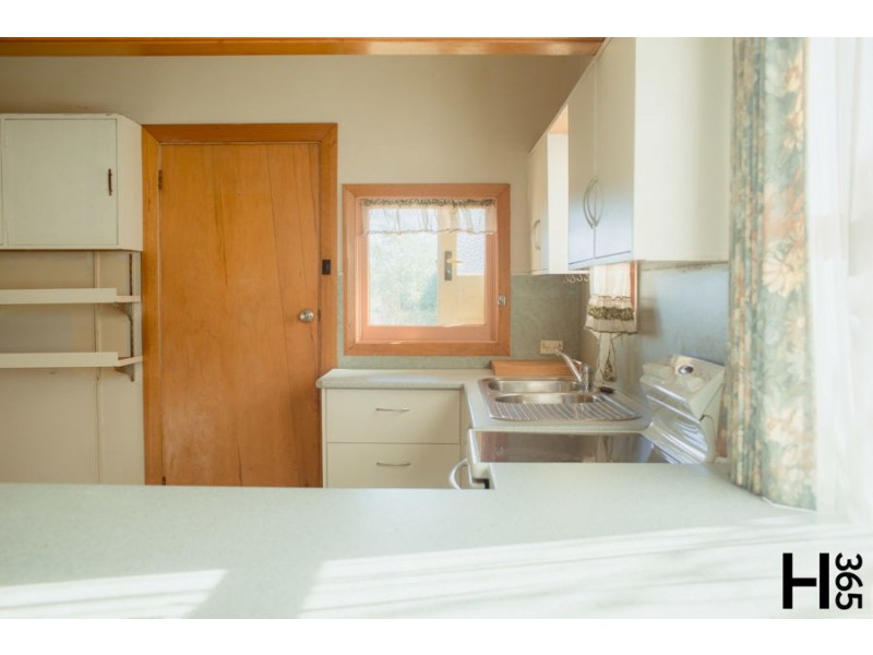 12 Hillcrest Road, Devonport TAS 7310