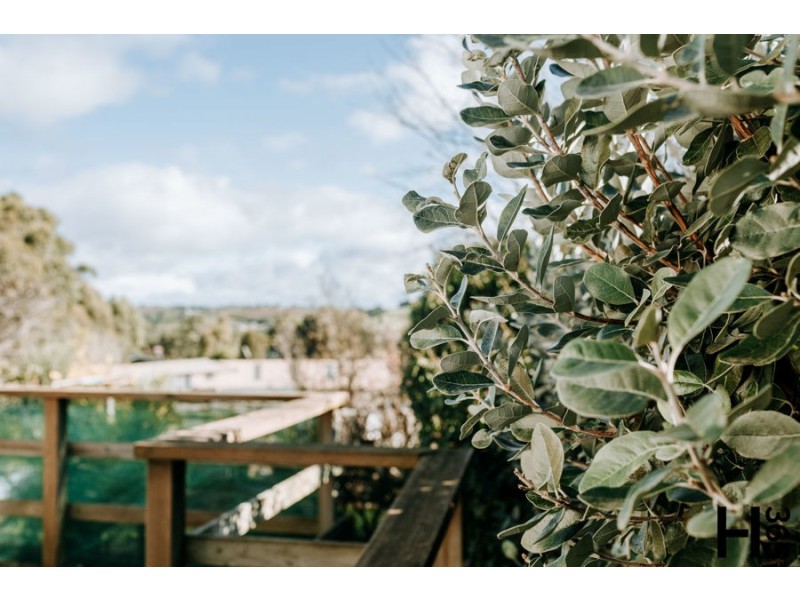 12 Hillcrest Road, Devonport TAS 7310