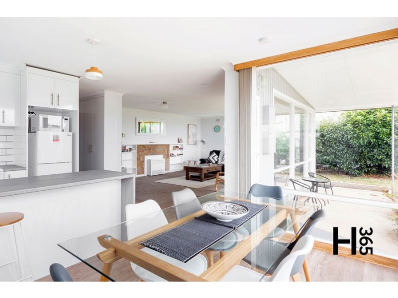16 Manning Crescent, Devonport TAS 7310