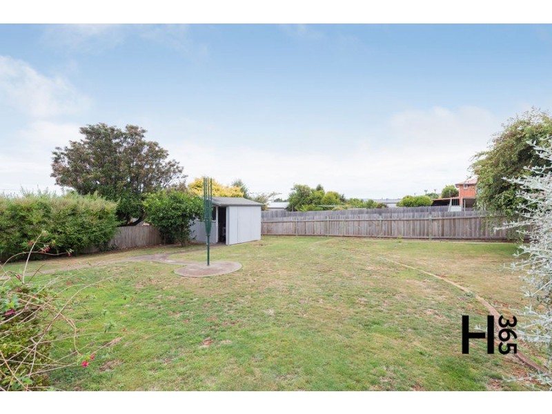 16 Manning Crescent, Devonport TAS 7310