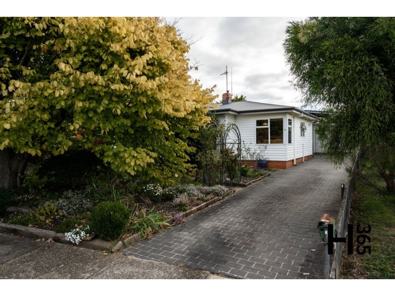 8 Churchill Avenue, Devonport TAS 7310