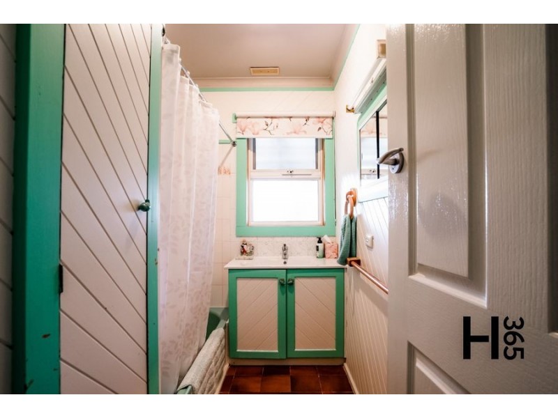 8 Churchill Avenue, Devonport TAS 7310