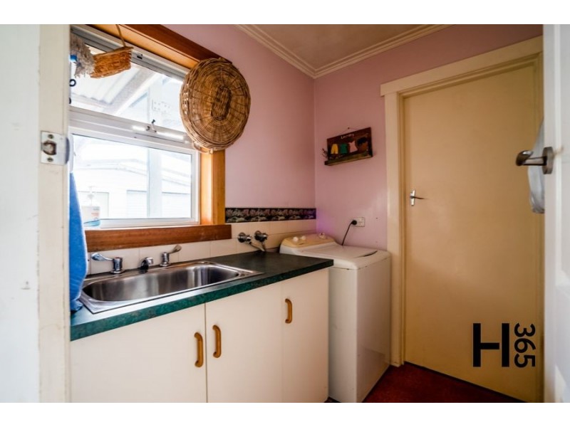 8 Churchill Avenue, Devonport TAS 7310