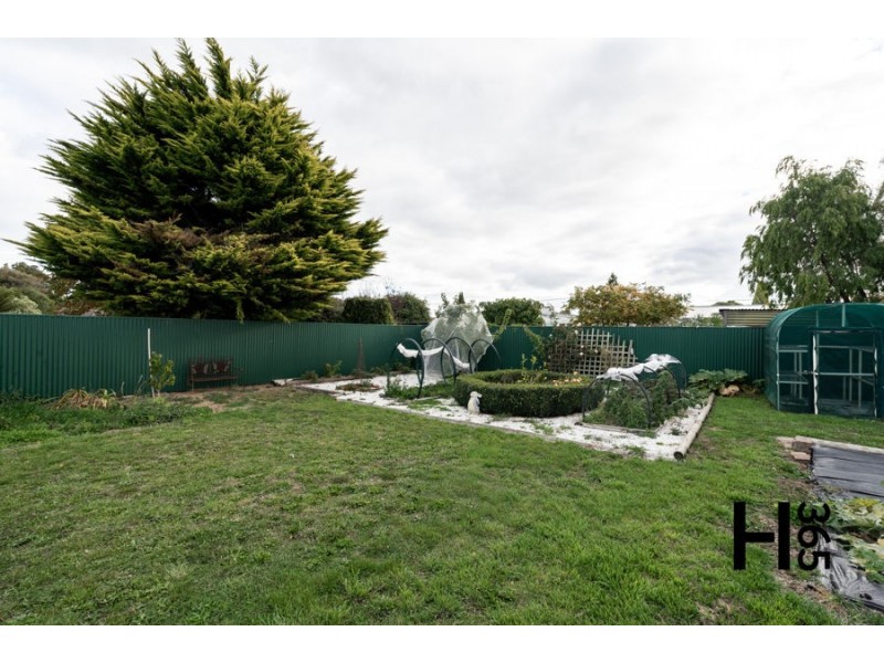 8 Churchill Avenue, Devonport TAS 7310