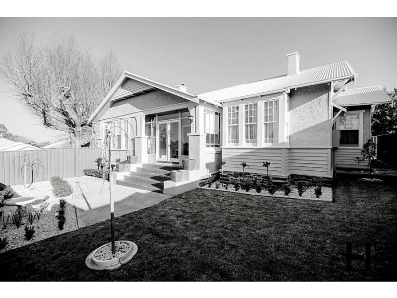 8 Ronald Street, Devonport TAS 7310
