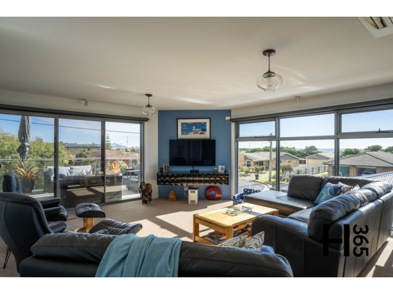 18 Richard Place, Ulverstone TAS 7315