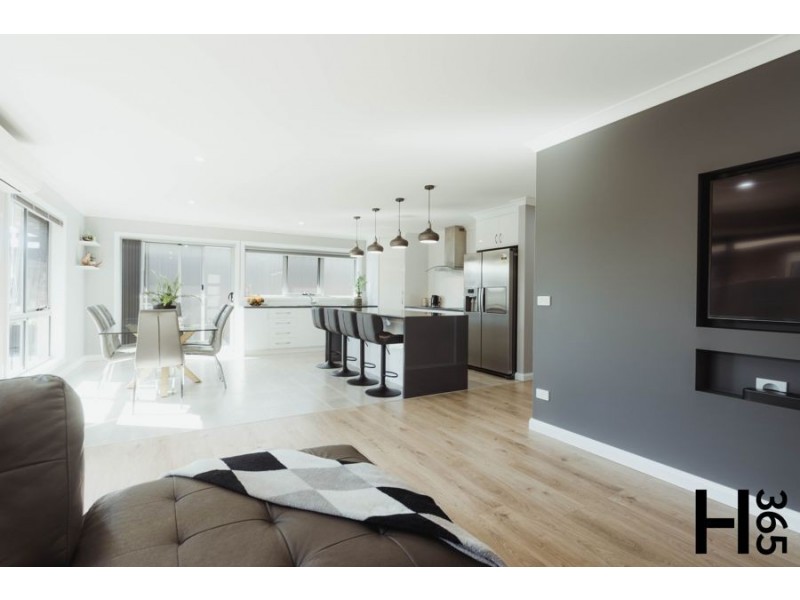 2/11 Cross Street, East Devonport TAS 7310