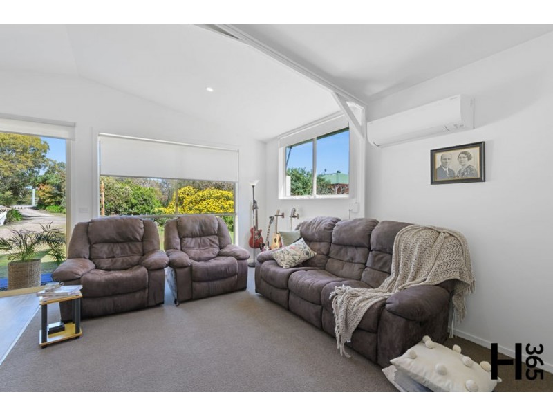 127 Charles Street, Squeaking Point TAS 7307