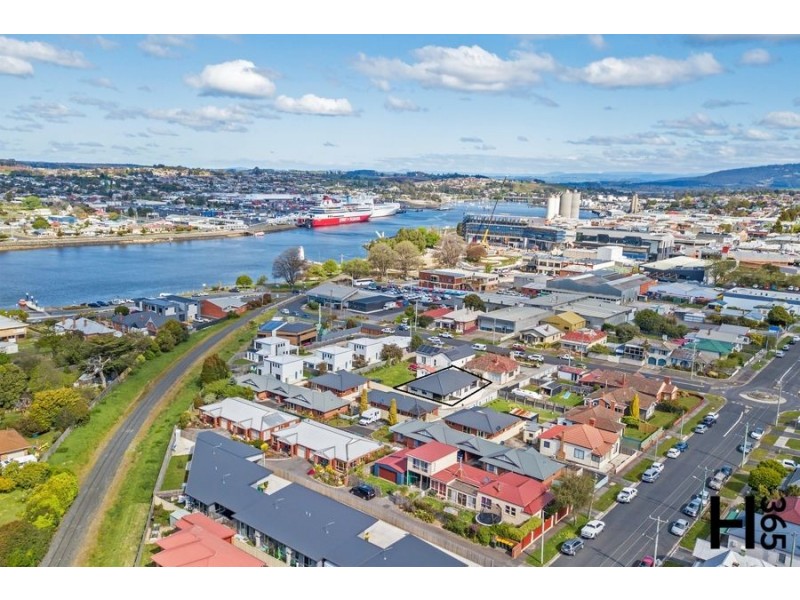 4/14 Parker Street, Devonport TAS 7310