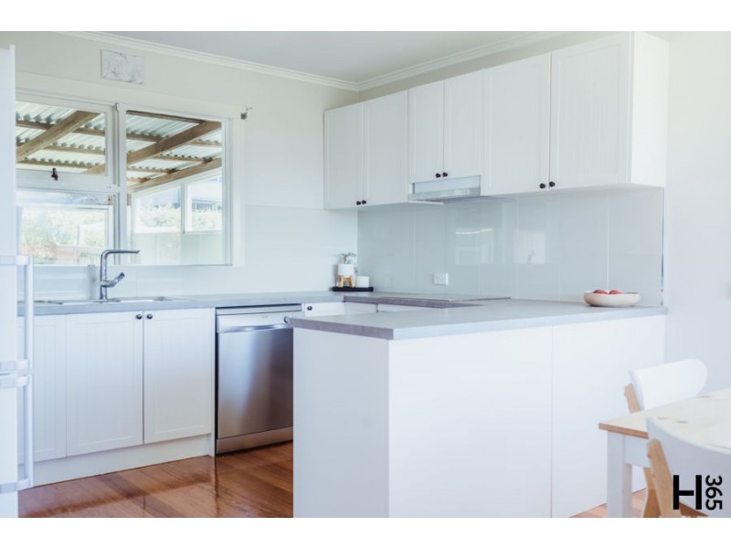 11 Highview Crescent, Devonport TAS 7310