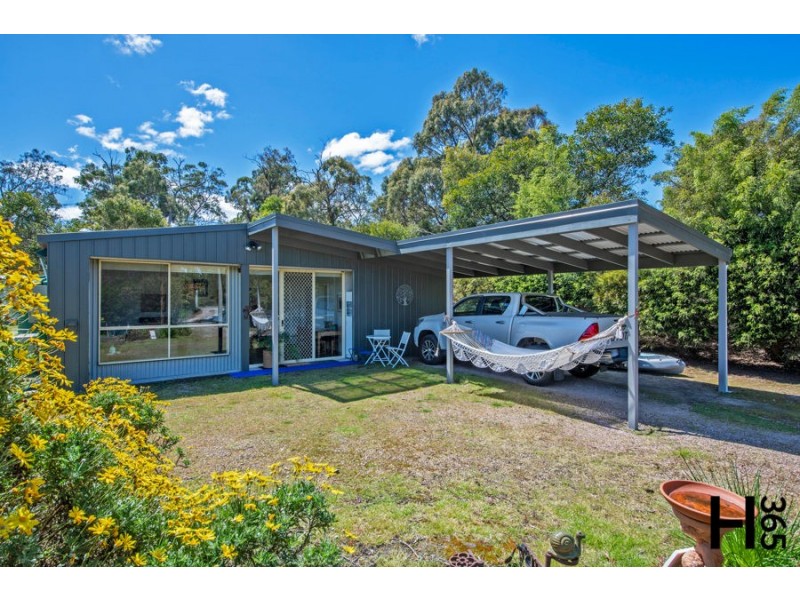 127 Charles Street, Squeaking Point TAS 7307